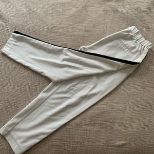 zara white/black cropped pants